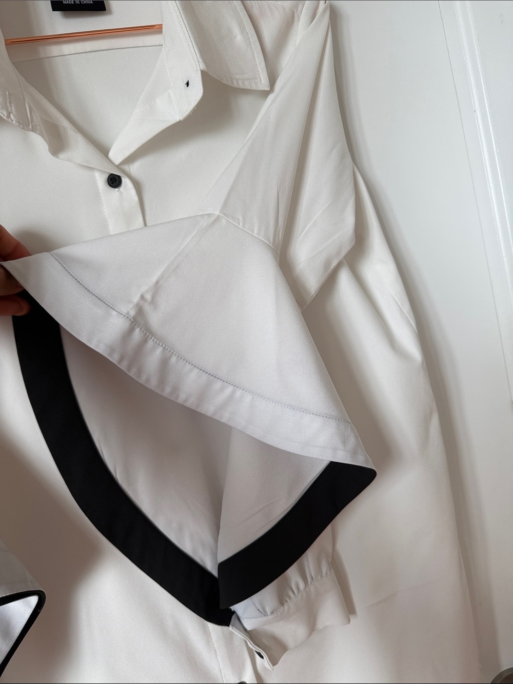 Cartise White Ruffle Sleeve Button-Down Blouse - Picture 3 of 5